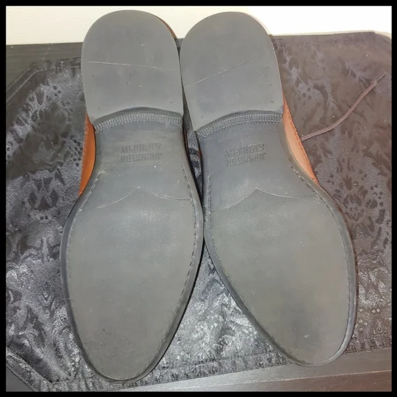 Johnston & Murphy Cognac Wingtip - Picture 7 of 11